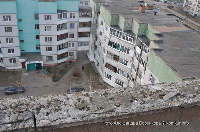 Девушка упала с крыши на улице Батова в Бобруйске