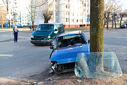 Авария в Бобруйске: два авто и дерево