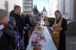 Бобруйчане освятили пасхальные угощения