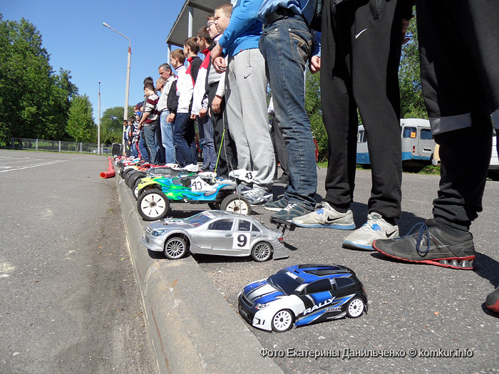 В Бобруйске начались соревнования по автомодельному спорту