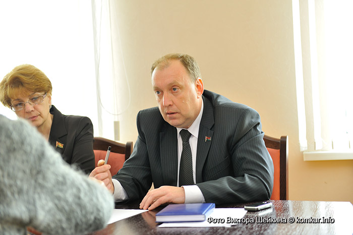 Председатель горсовета депутатов Михаил Желудов и член Совета Республики Национального собрания РБ Нина Костян провели совместный прием 