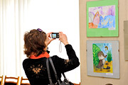 В Бобруйске открылась выставка рисунков по сказкам Андерсена 