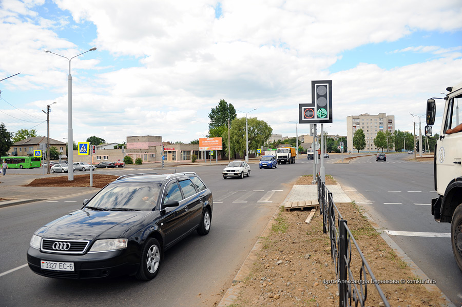 На аварийном перекрестке Бобруйска разделены транспортные потоки