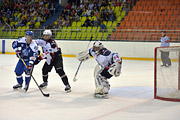 В Бобруйске стартовал ежегодный международный турнир по хоккею 