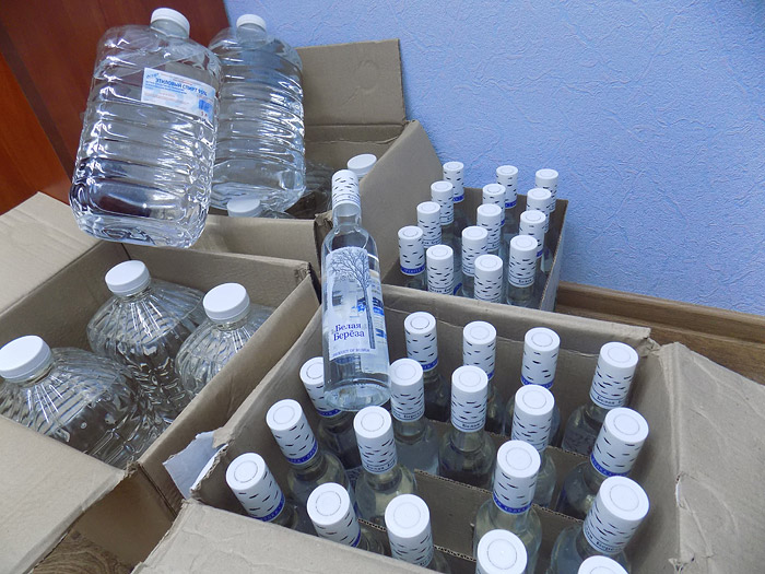 40 литров спирта и 34 бутылки водки конфисковали в Бобруйском районе 