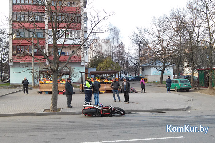 На улице Социалистической «Жигули» сбили мотоцикл