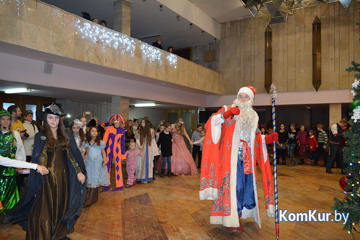 Мэр Бобруйска поздравил детей с Новым годом
