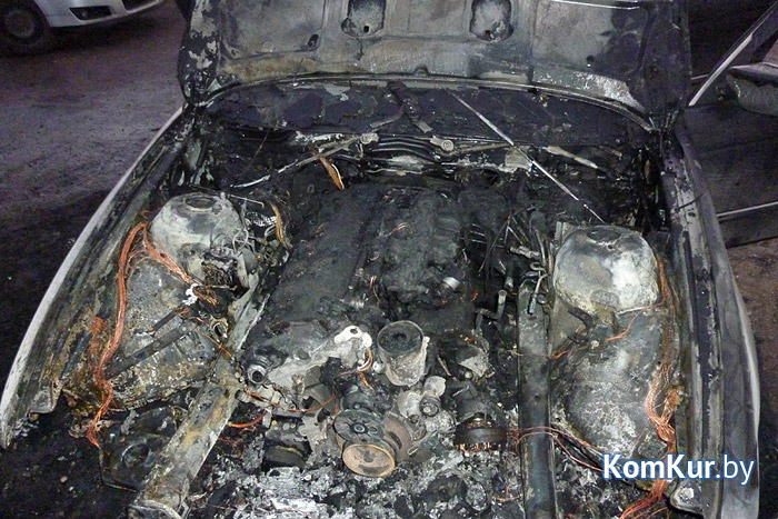 В Бобруйске сотрудники ГАИ спасли человека из горящего автомобиля 