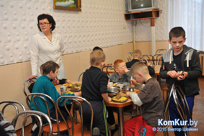 Жилье для сирот, или Кого назвать мамой?