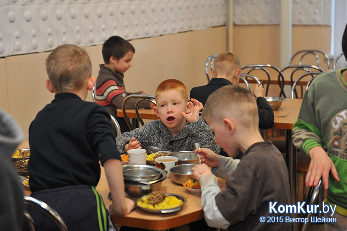 Жилье для сирот, или Кого назвать мамой?