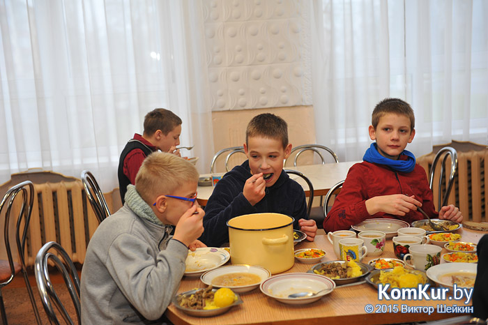 Жилье для сирот, или Кого назвать мамой?