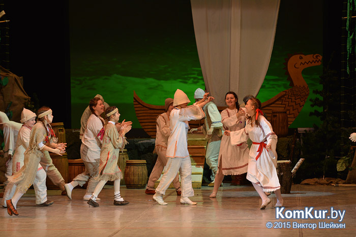 Мэр Бобруйска поздравил детей с Новым годом