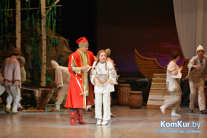 Мэр Бобруйска поздравил детей с Новым годом