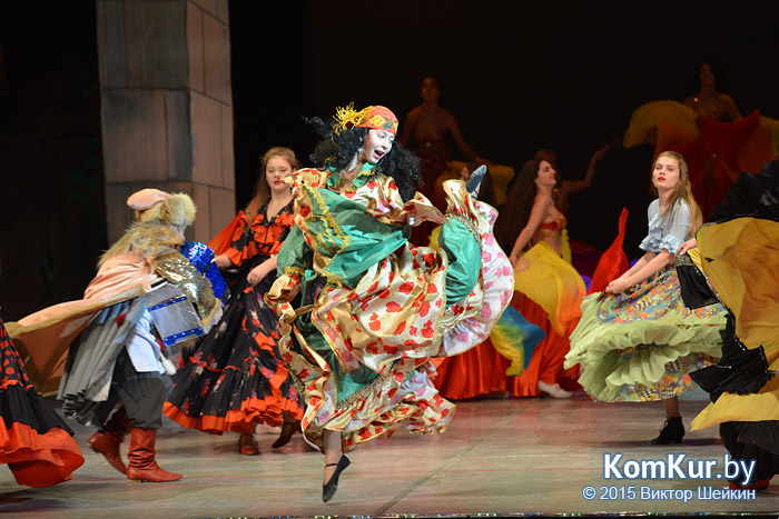 Мэр Бобруйска поздравил детей с Новым годом