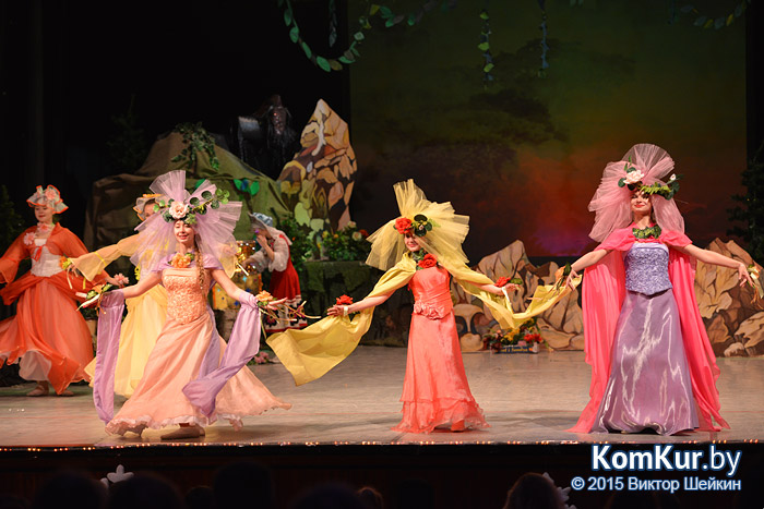 Мэр Бобруйска поздравил детей с Новым годом