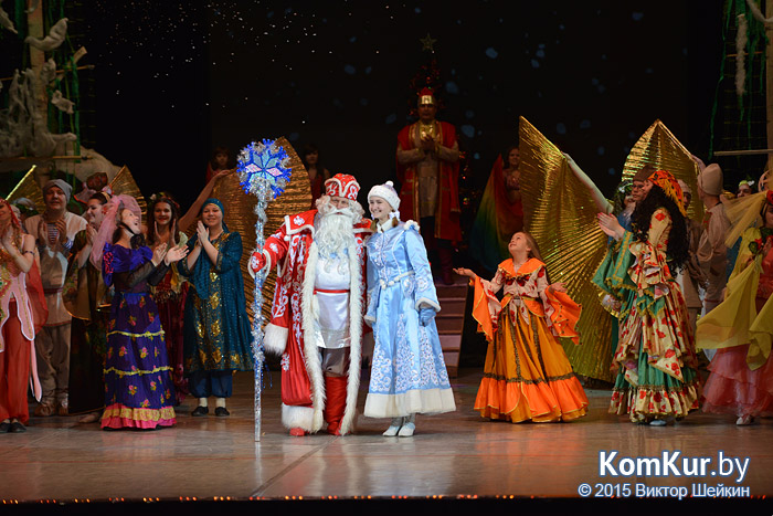 Мэр Бобруйска поздравил детей с Новым годом