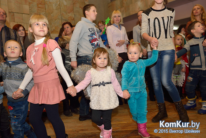 Мэр Бобруйска поздравил детей с Новым годом