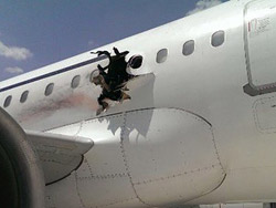 Взрыв на борту пассажирского авиалайнера A321