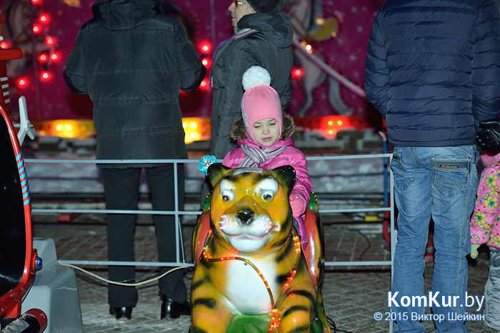 На площади Ленина прошел рождественский концерт