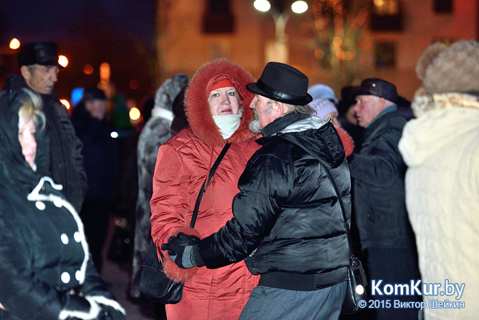 На площади Ленина прошел рождественский концерт