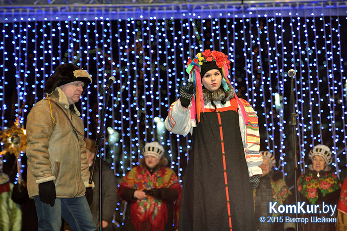 На площади Ленина прошел рождественский концерт