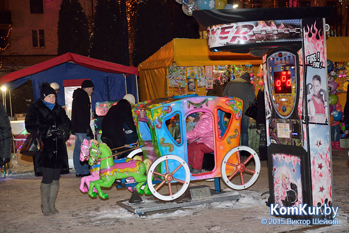 На площади Ленина прошел рождественский концерт