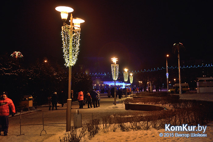 На площади Ленина прошел рождественский концерт