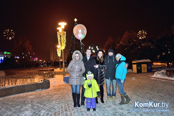 На площади Ленина прошел рождественский концерт