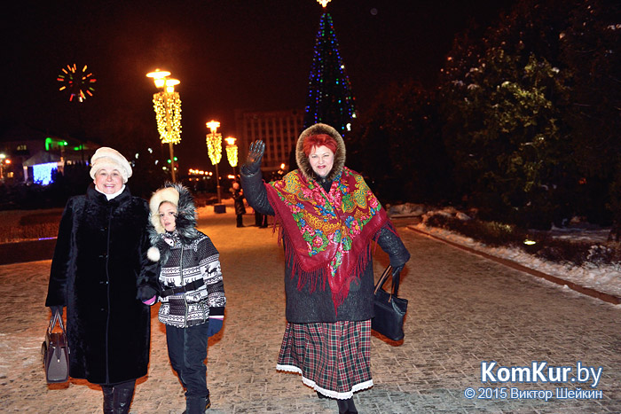 На площади Ленина прошел рождественский концерт