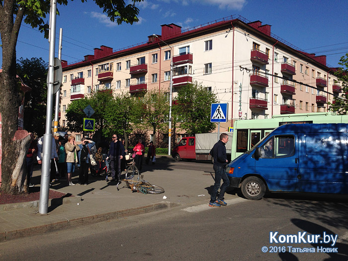 Микроавтобус «Форд» в Бобруйске сбил велосипедиста.