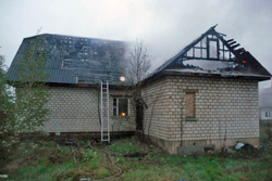 Сгорел дом в переулке Осипенко