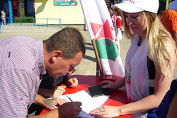 Предвыборная гонка стартовала, в Бобруйске проходят первые пикеты 