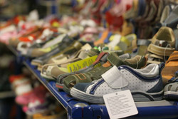 Госстандарт запретил продажу детской обуви двух итальянских производителей