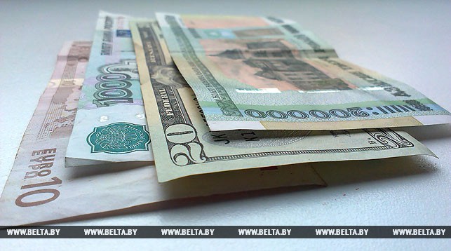 Белорусский рубль ослаб к корзине валют на 0,18%
