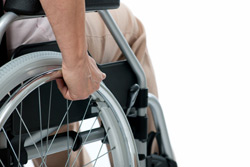 Более 7 тыс. инвалидов обеспечены креслами-колясками в 2015 году